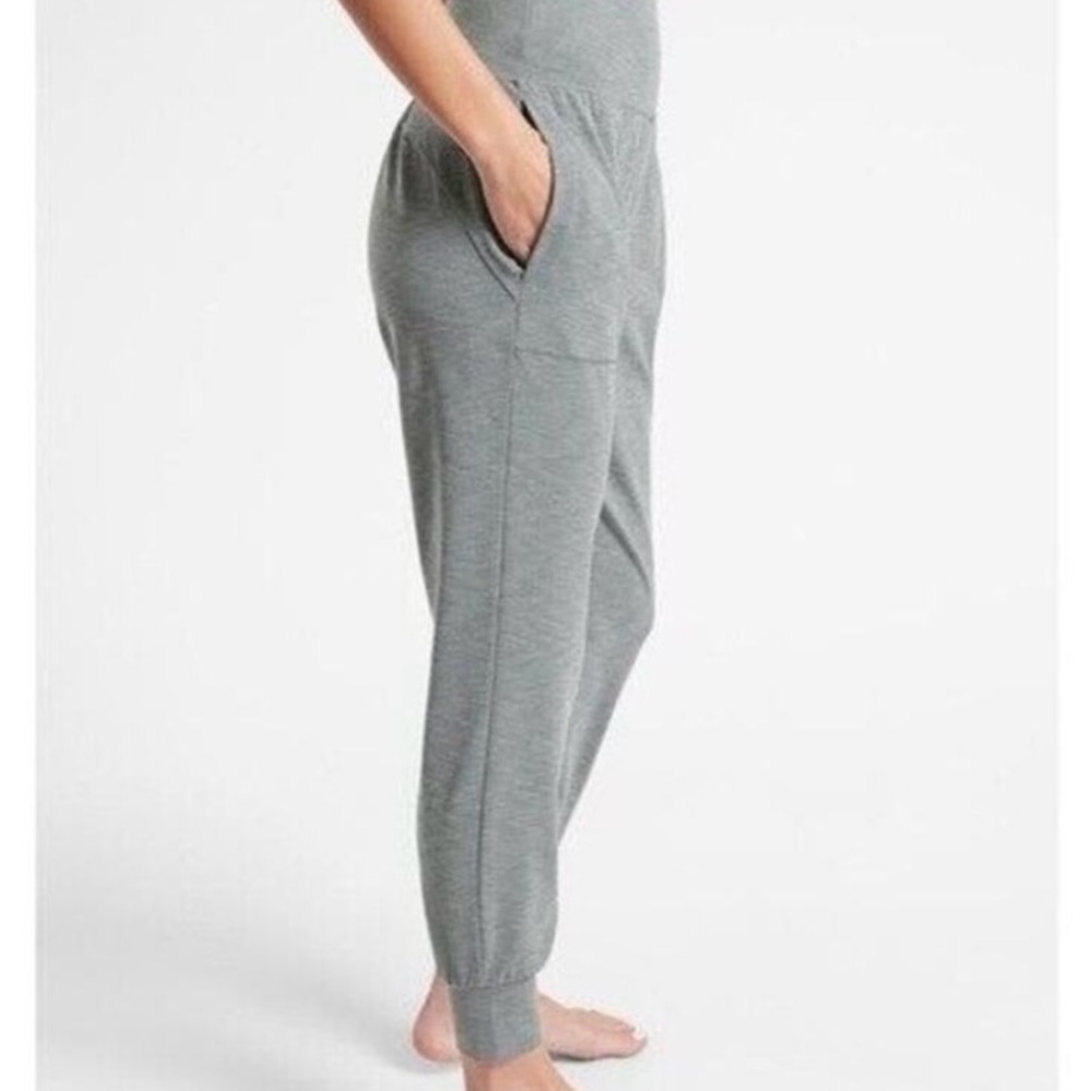 NWT Athleta Salutation Jogger for women gray/green size M